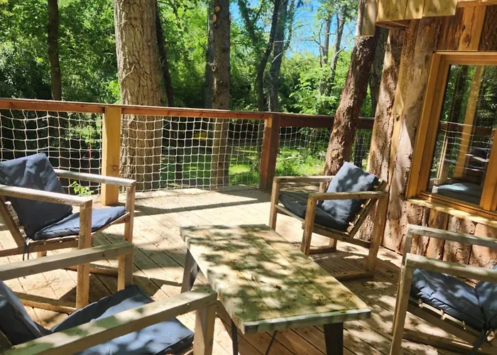 La Des Bords D'ariege Lodge